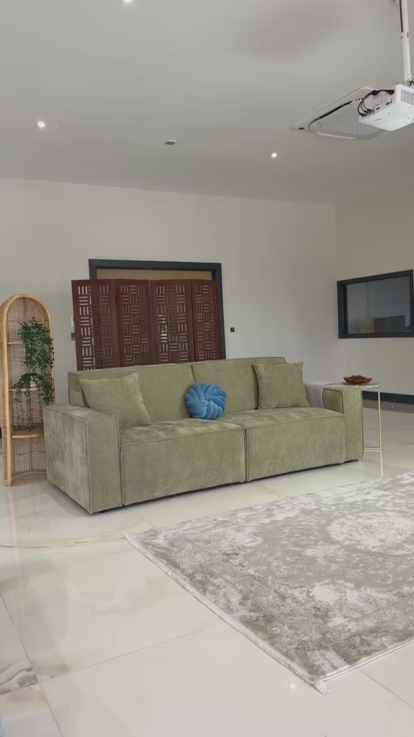 Load video: Houston Beige 3 Seater Power Slider Sofa
